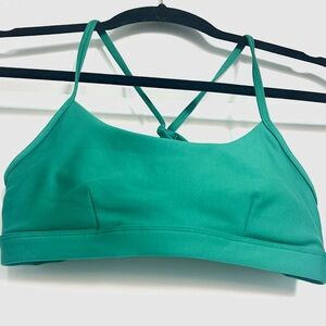 NWOT ALO Airlift Intrigue Bra - Spruce Green - SOLD OUT